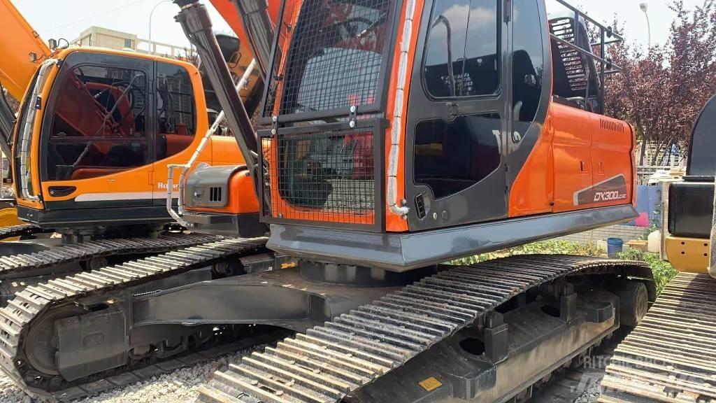 Doosan DX 300 LC Escavadoras de rastos