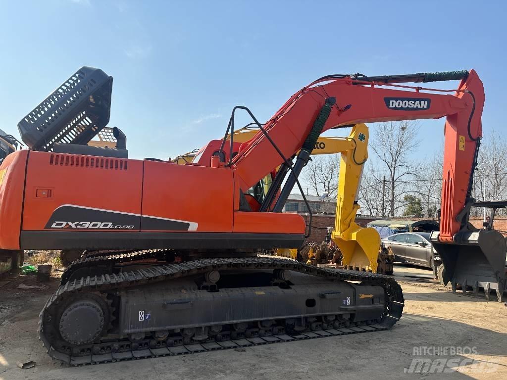 Doosan DX 300 Escavadoras de rastos