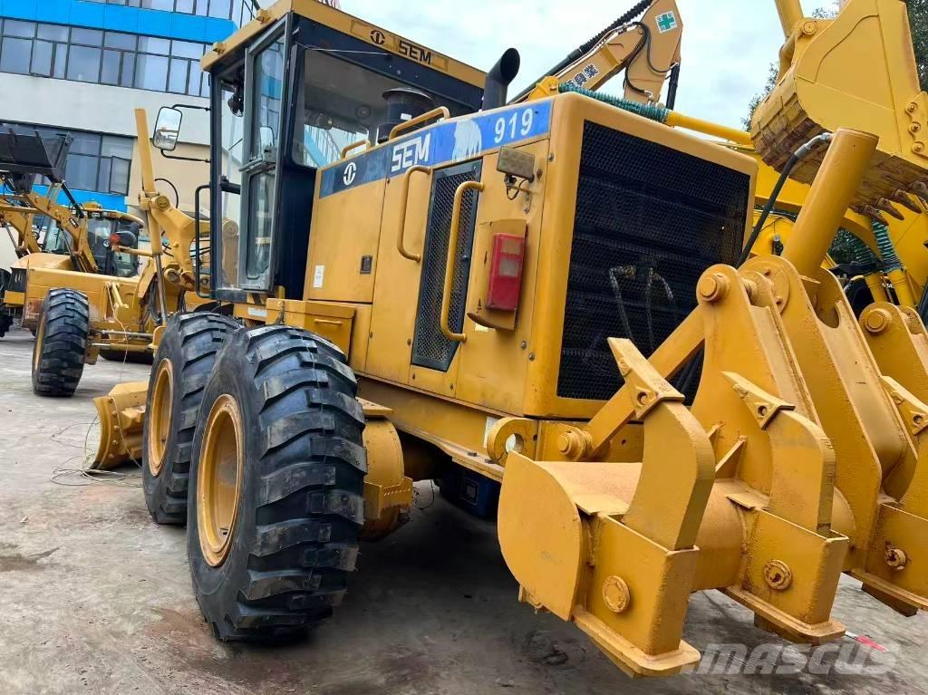 SEM 919 Motoniveladoras