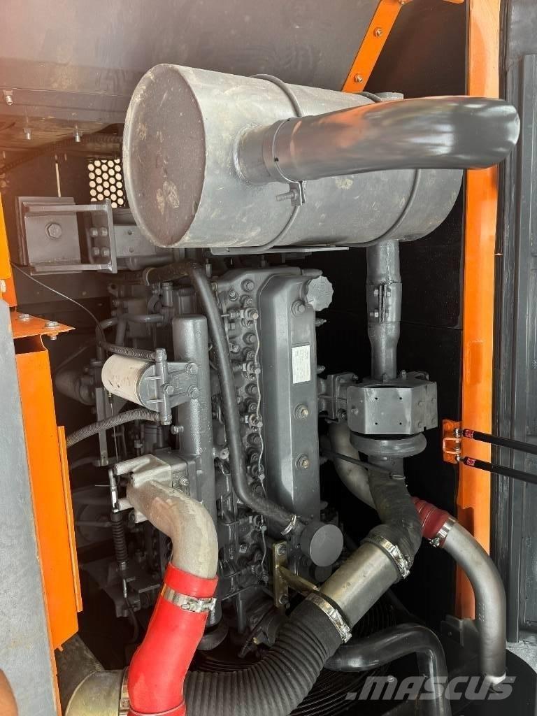 Develon DX 225 LCA Escavadoras Midi 7t - 12t