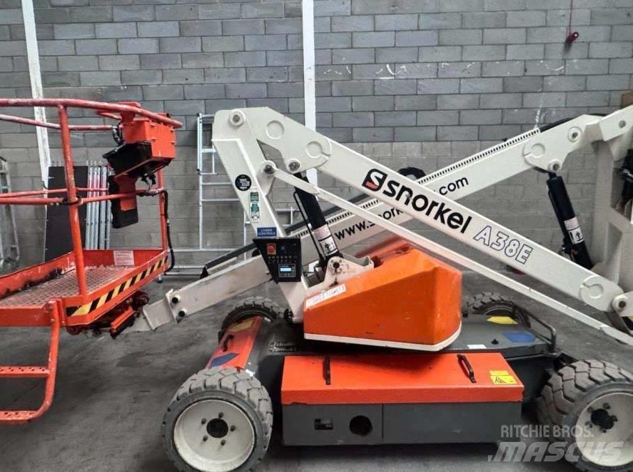 Snorkel A 38 E Elevadores braços articulados