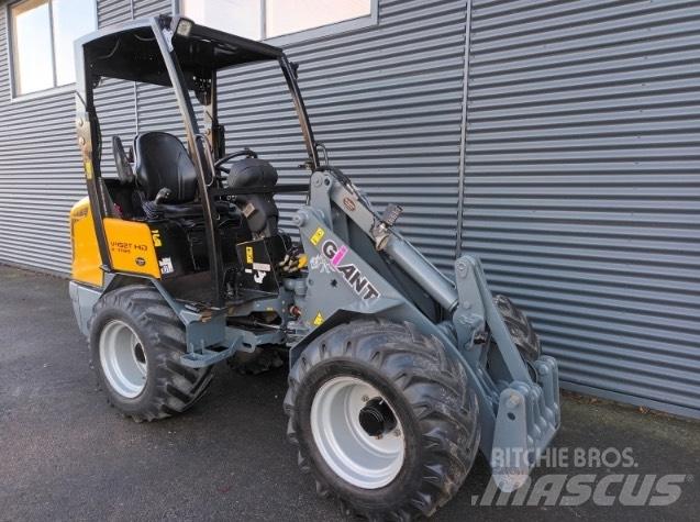 GiANT v452t hd x-tra Mini carregadoras