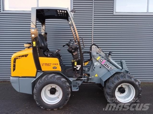 GiANT v452t hd x-tra Mini carregadoras