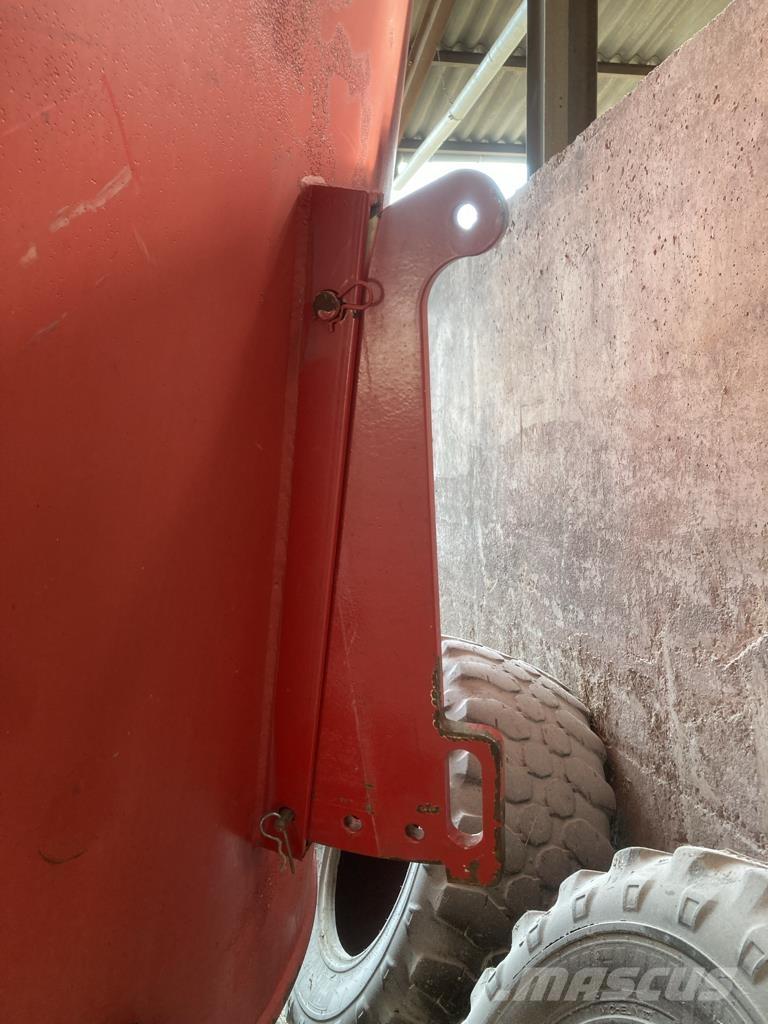 Trioliet AVM 24 Alimentadores