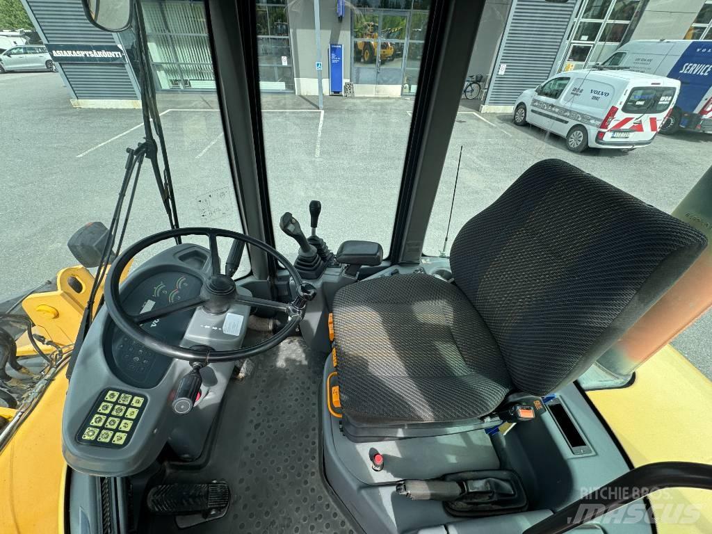 Volvo L 30 B Pás carregadoras de rodas