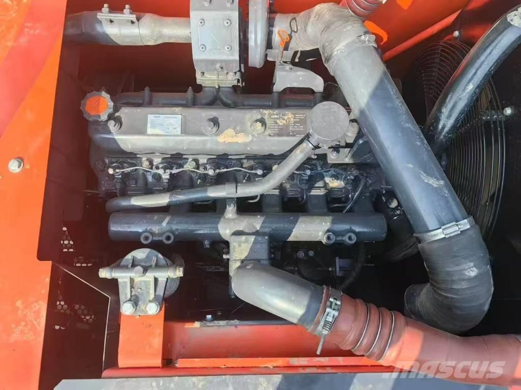 Doosan DX 225 LC Escavadoras de rastos
