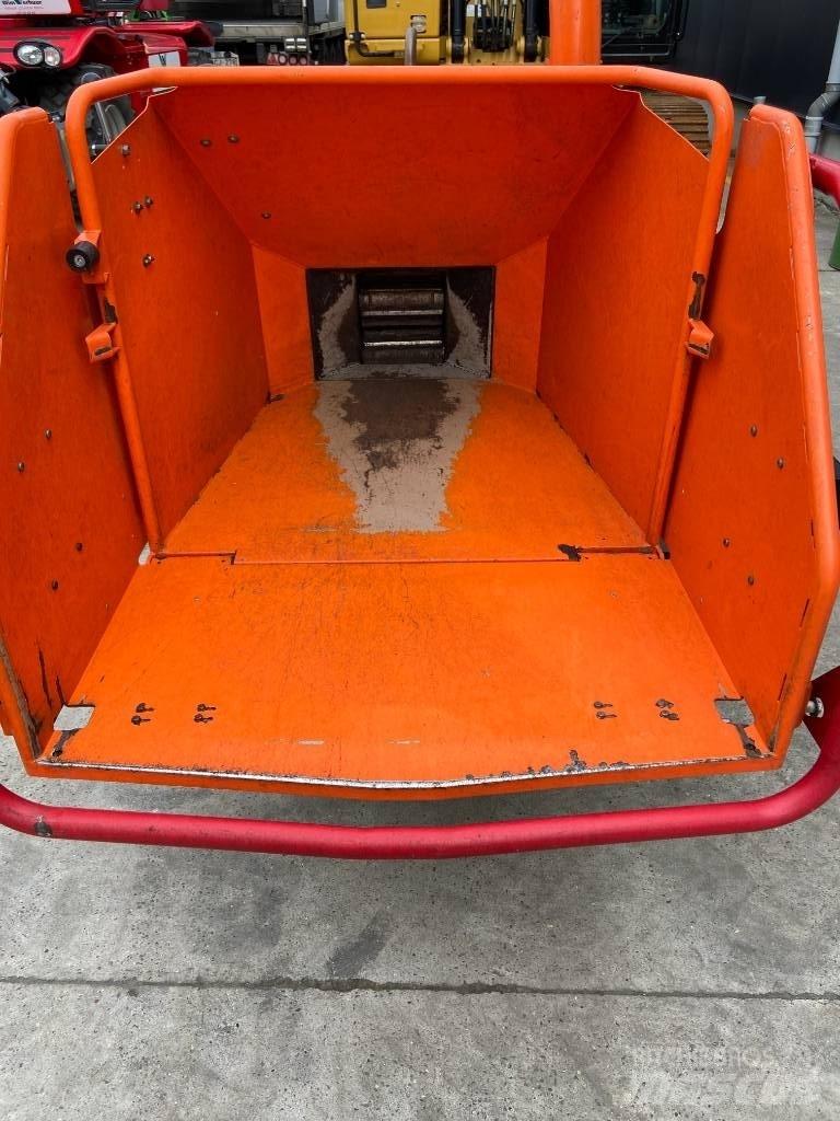 Timberwolf TW230/DHB Estilhaçadoras florestais