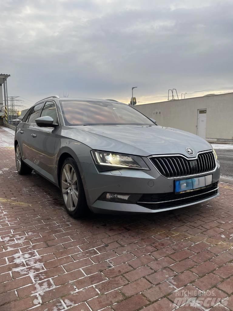 Skoda Superb Carros Ligeiros
