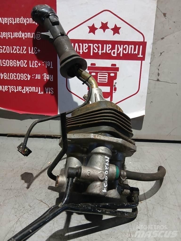 MAN TGA    813260566111 Cabines e interior