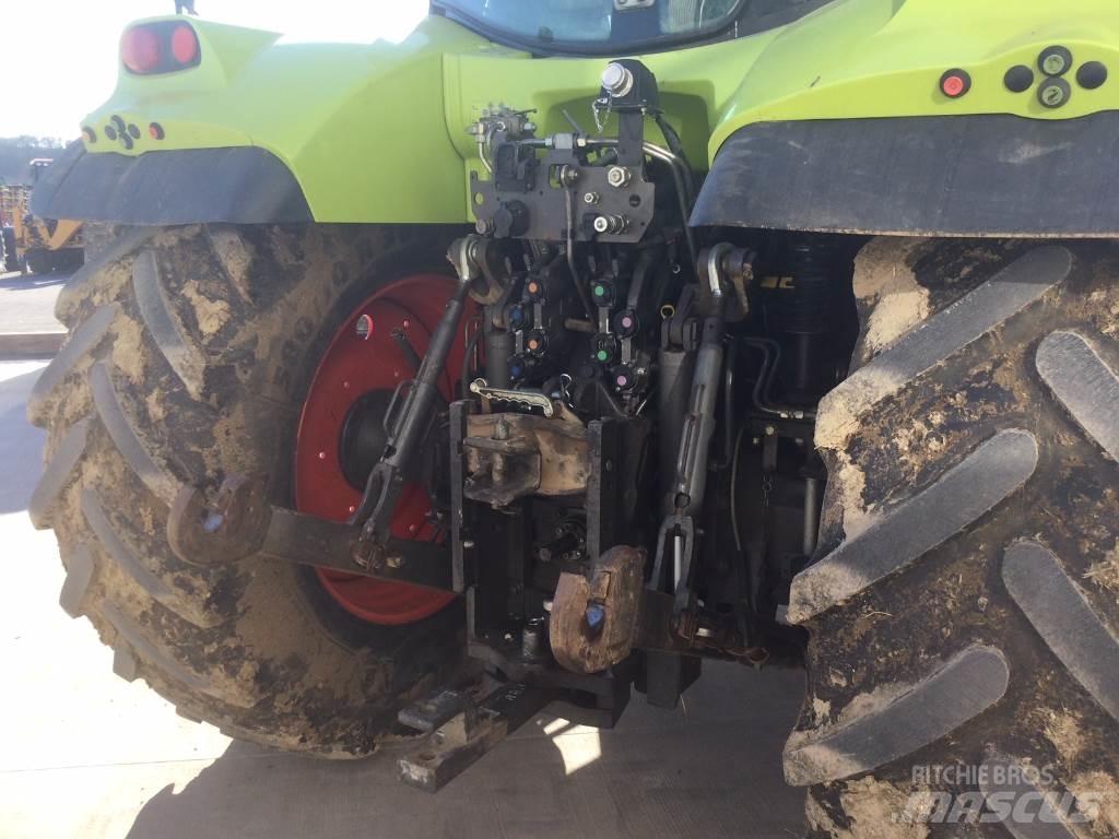 CLAAS ARION 620 Tratores Agrícolas usados