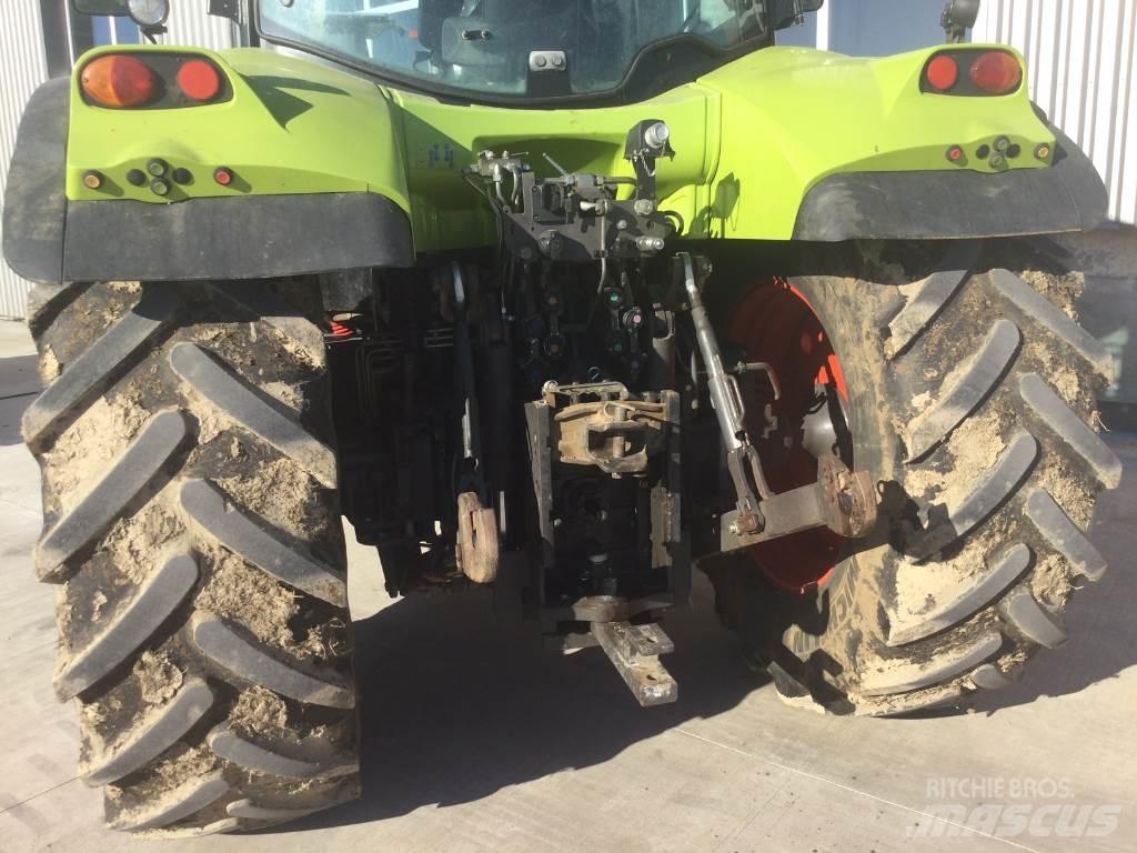 CLAAS ARION 620 Tratores Agrícolas usados