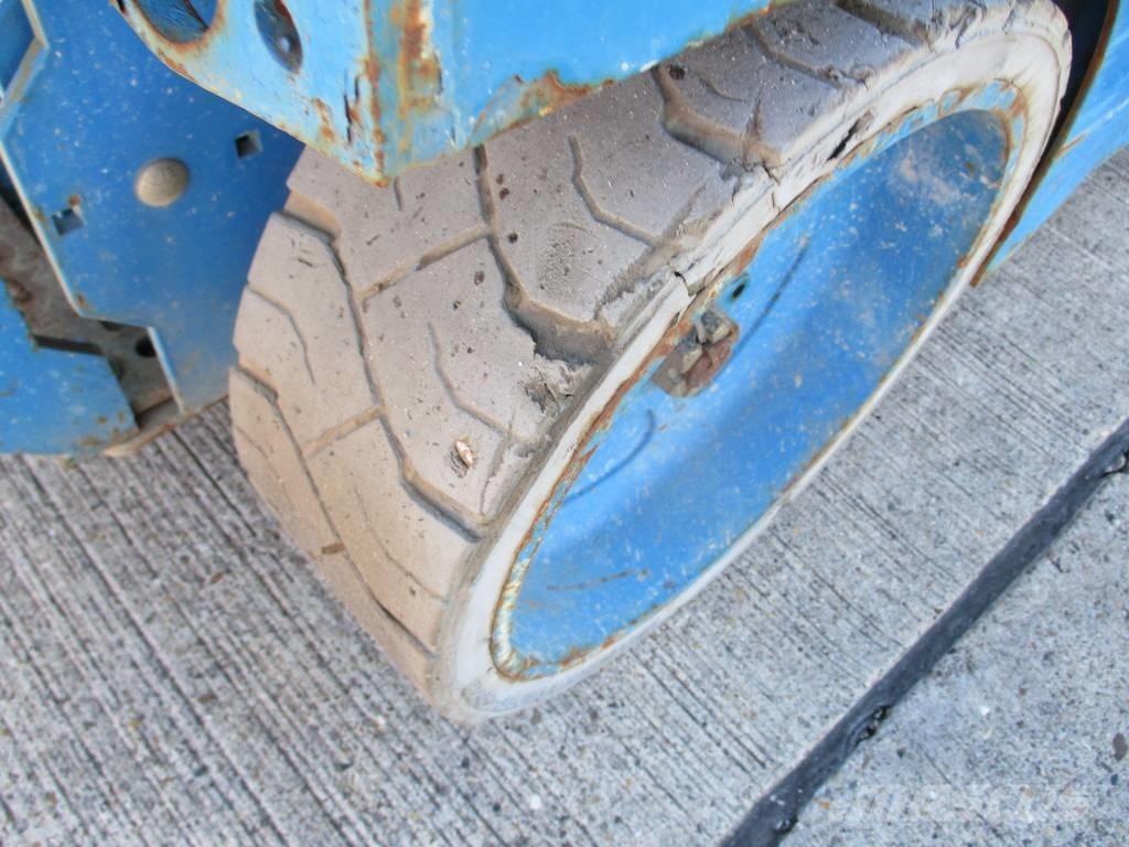 Genie GS 2632 (059) Elevadores de tesoura