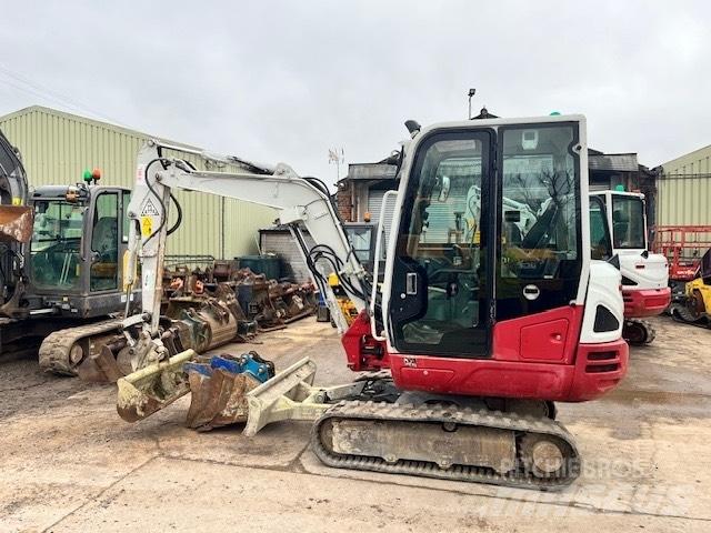 Takeuchi TB 230 Mini Escavadoras <7t