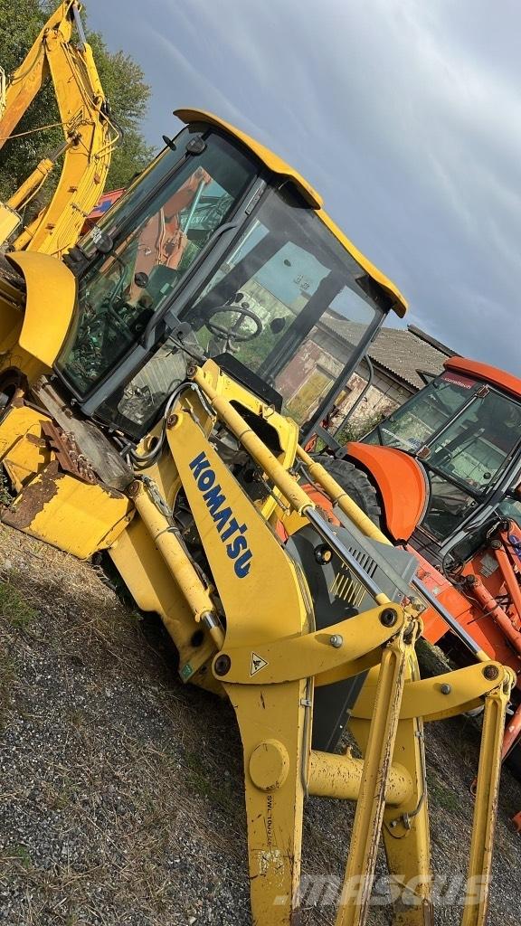 Komatsu WB 93 R Travőes