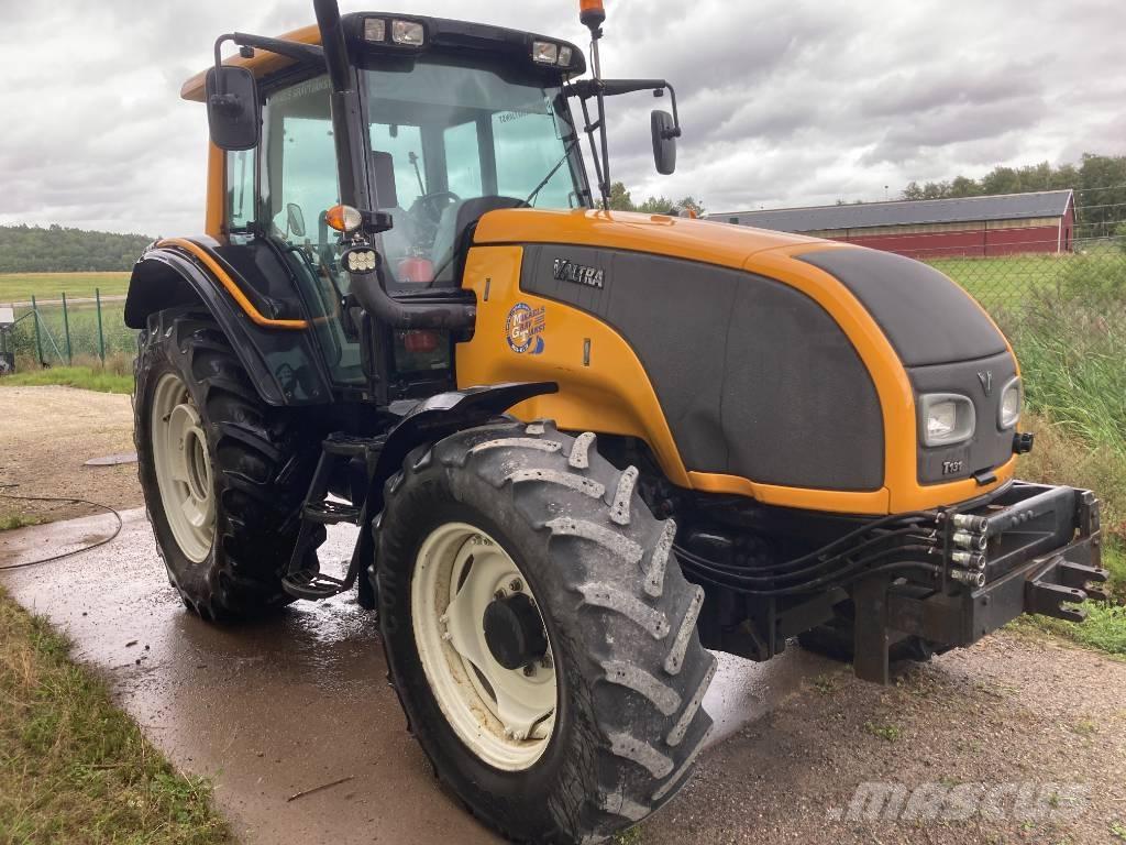 Valtra T 131 Tratores Agrícolas usados