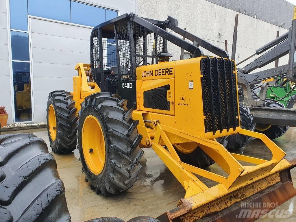 John Deere 540 D Rechegadores