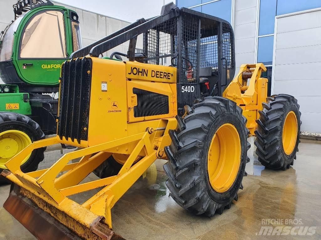 John Deere 540 D Rechegadores