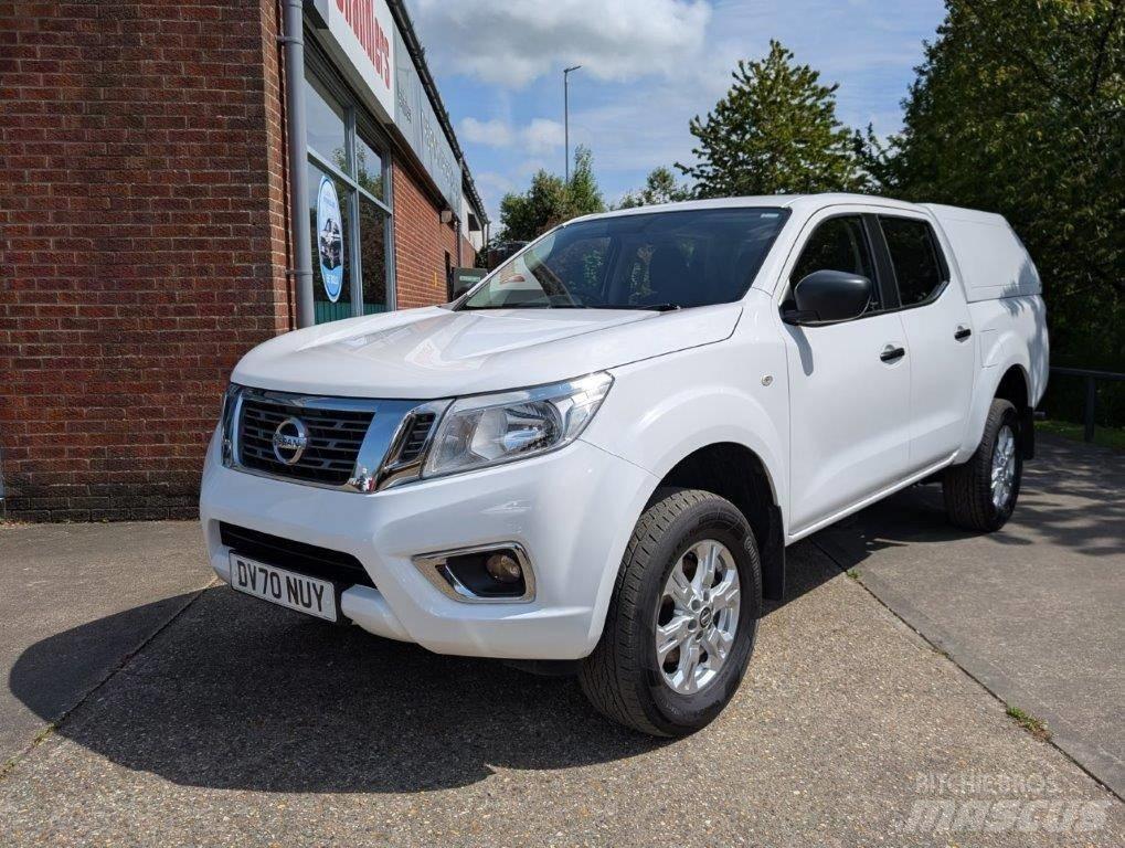 Nissan Navara Pick up de caixa aberta