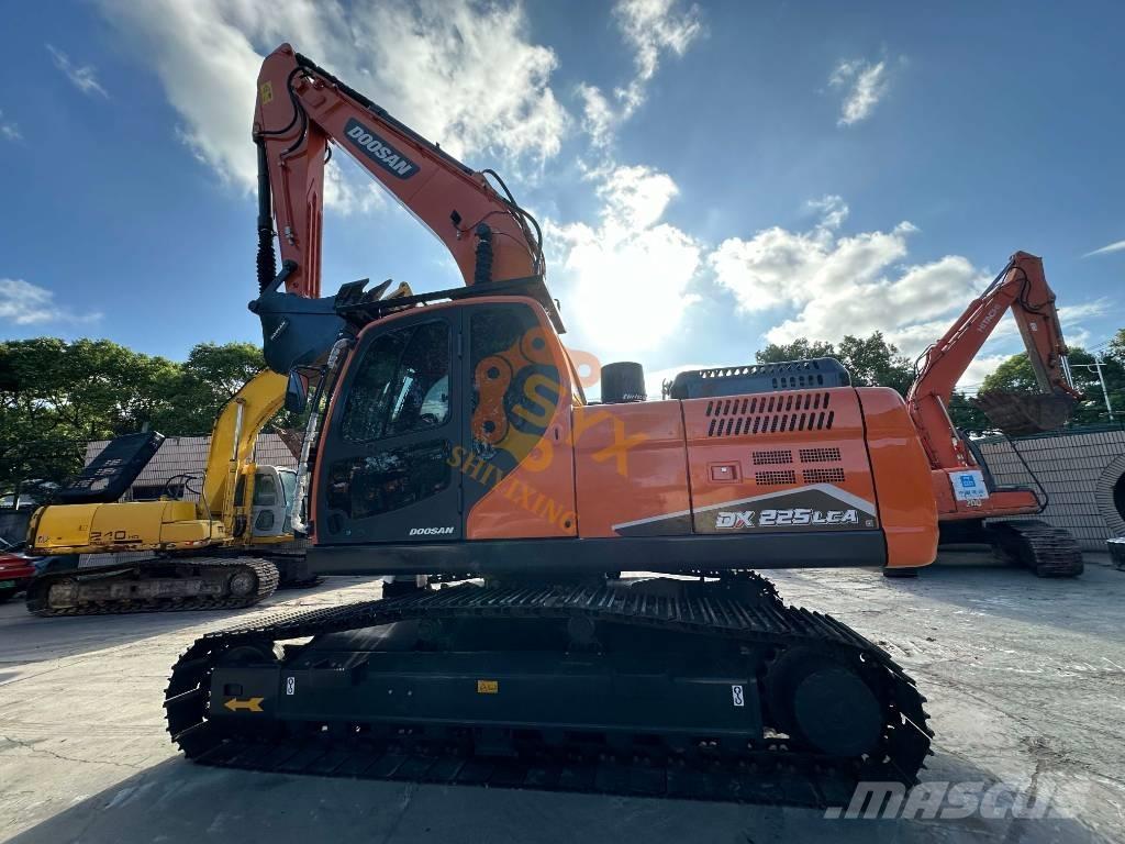Doosan DX 225 LCA Escavadoras de rastos
