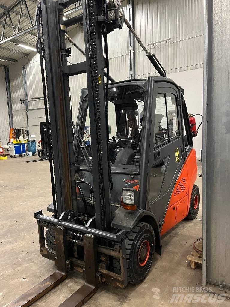 Linde H25D-02 Empilhadores Diesel