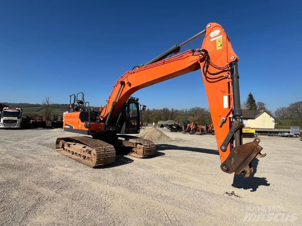 Doosan DX 225 Escavadoras de rastos