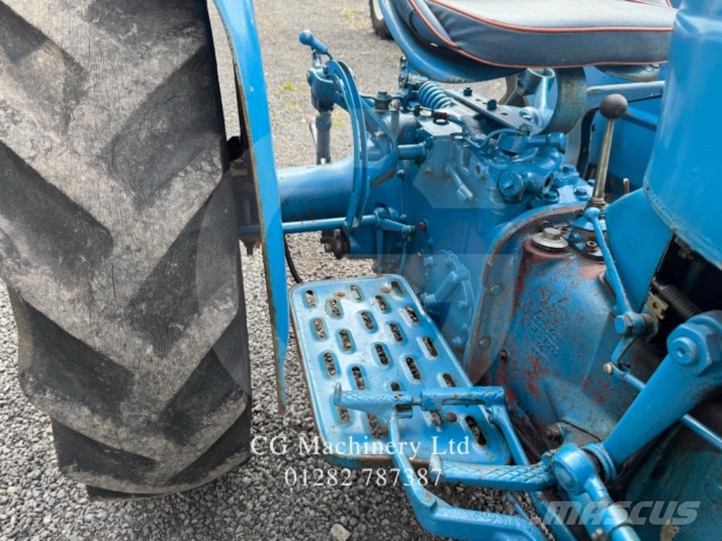 Fordson Dexta Tratores Agrícolas usados
