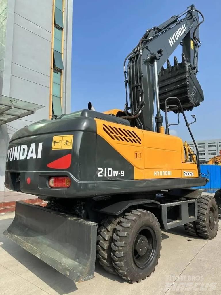 Hyundai R210W-9 Escavadoras de rodas