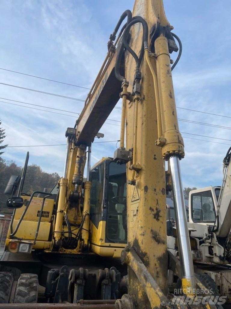 Komatsu PW 130-7K Escavadoras de rodas