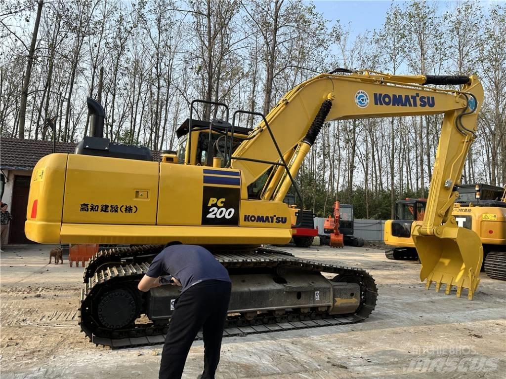 Komatsu PC200-8 Escavadoras de rastos