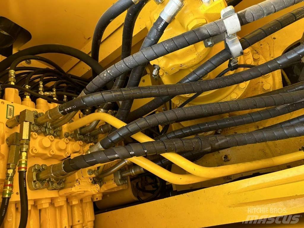 Komatsu 240-8 Escavadoras de rastos
