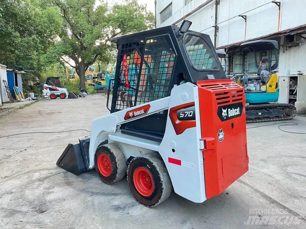 Bobcat S 70 Carregadoras de direcção deslizante