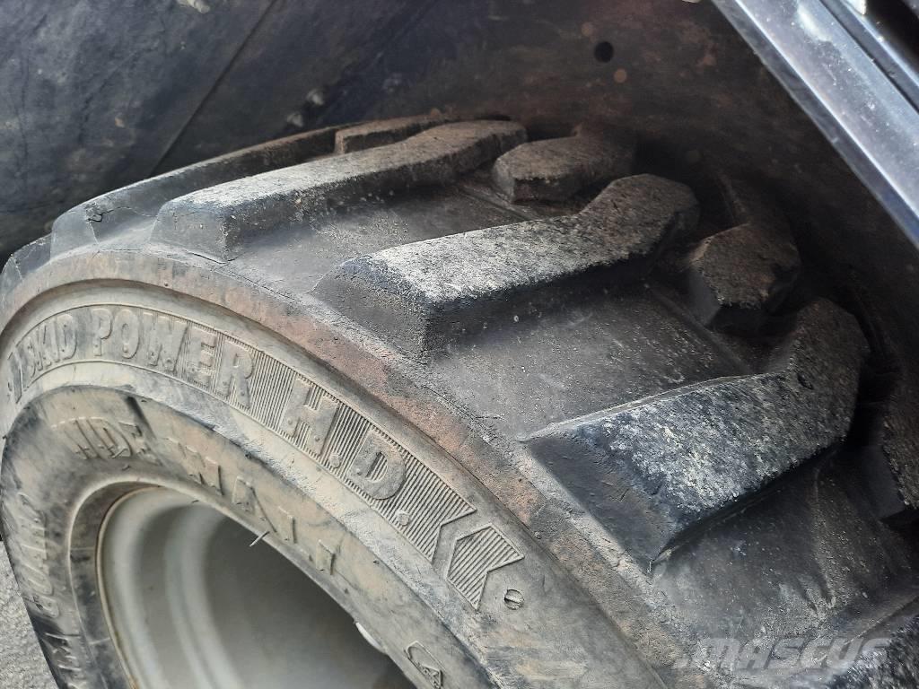 GiANT V 452 X-Tra Pás carregadoras de rodas