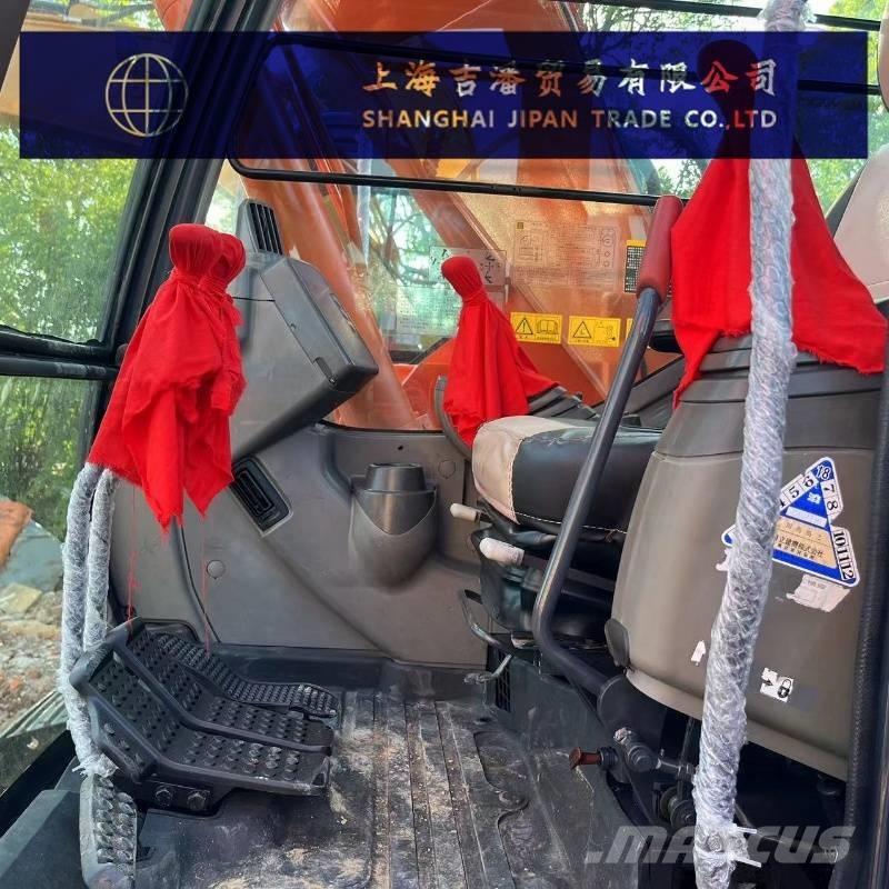 Hitachi ZX 135 Escavadoras Midi 7t - 12t