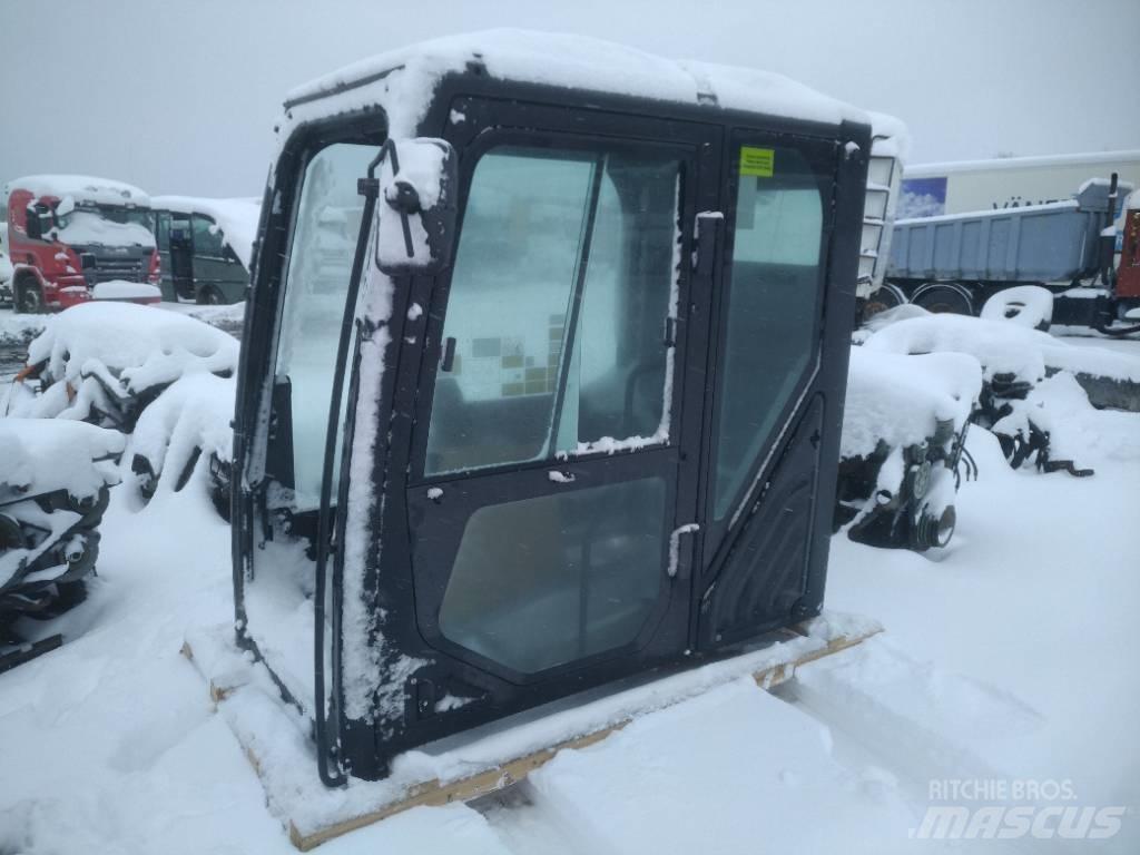 Volvo BM 325FL Cabin Cabines e interior máquinas construção