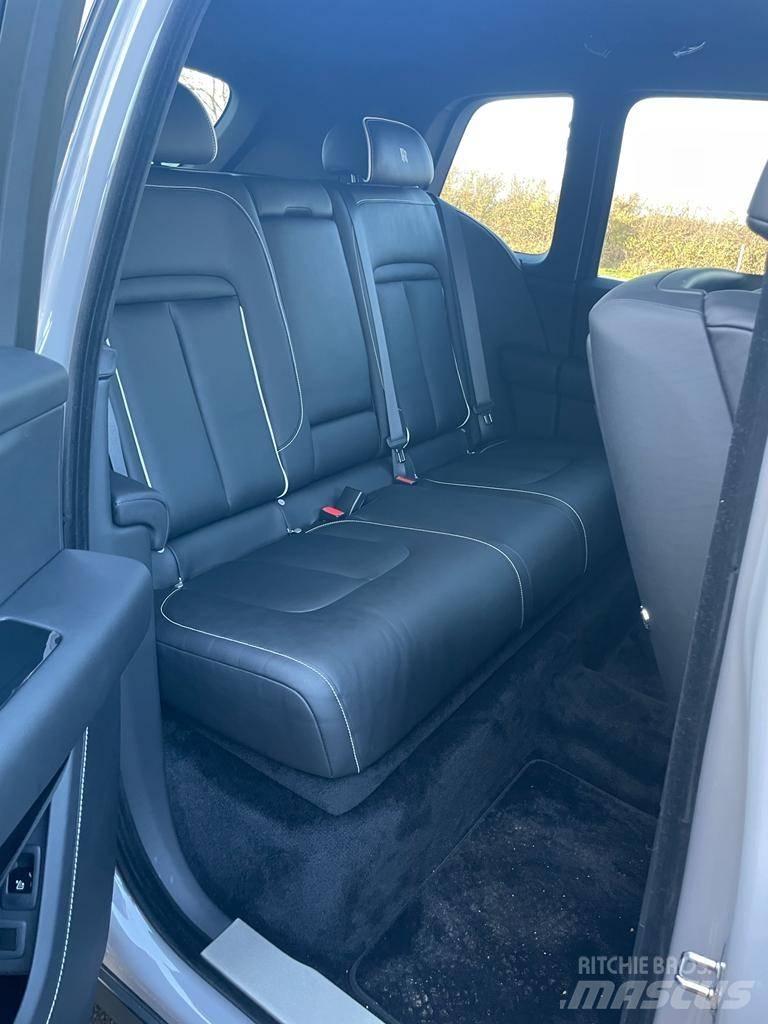 Rolls Royce Cullinan Carros Ligeiros