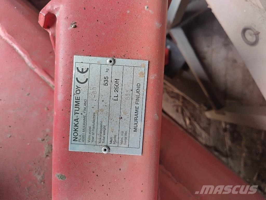 Esko 250 H Lançadores de neve