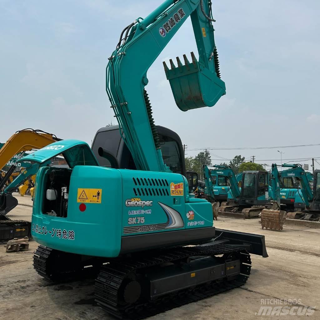 Kobelco 75 Escavadoras de rastos