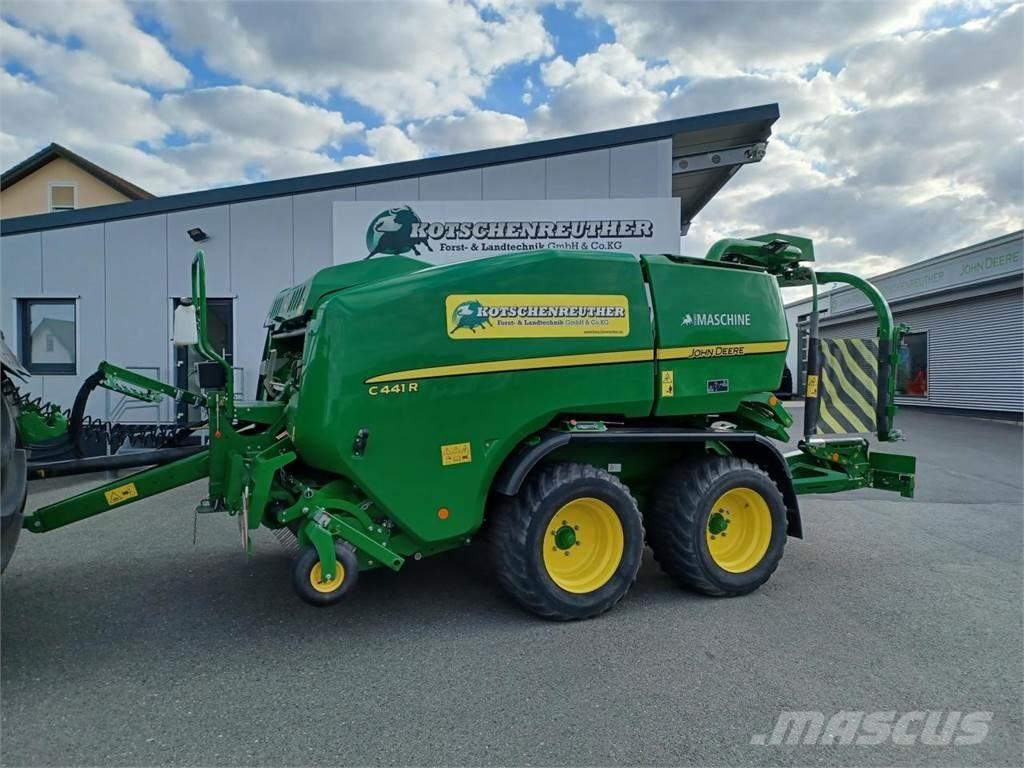John Deere C441R Enfardadeira de rolos