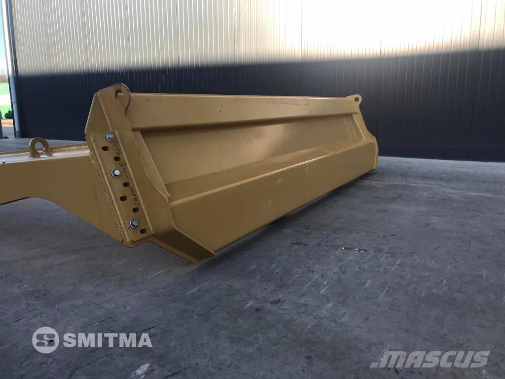 CAT 735C Portas traseiras
