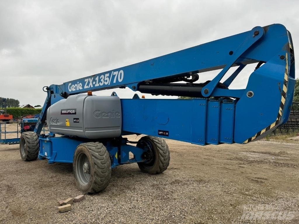 Genie ZX 135/70 Elevadores braços articulados