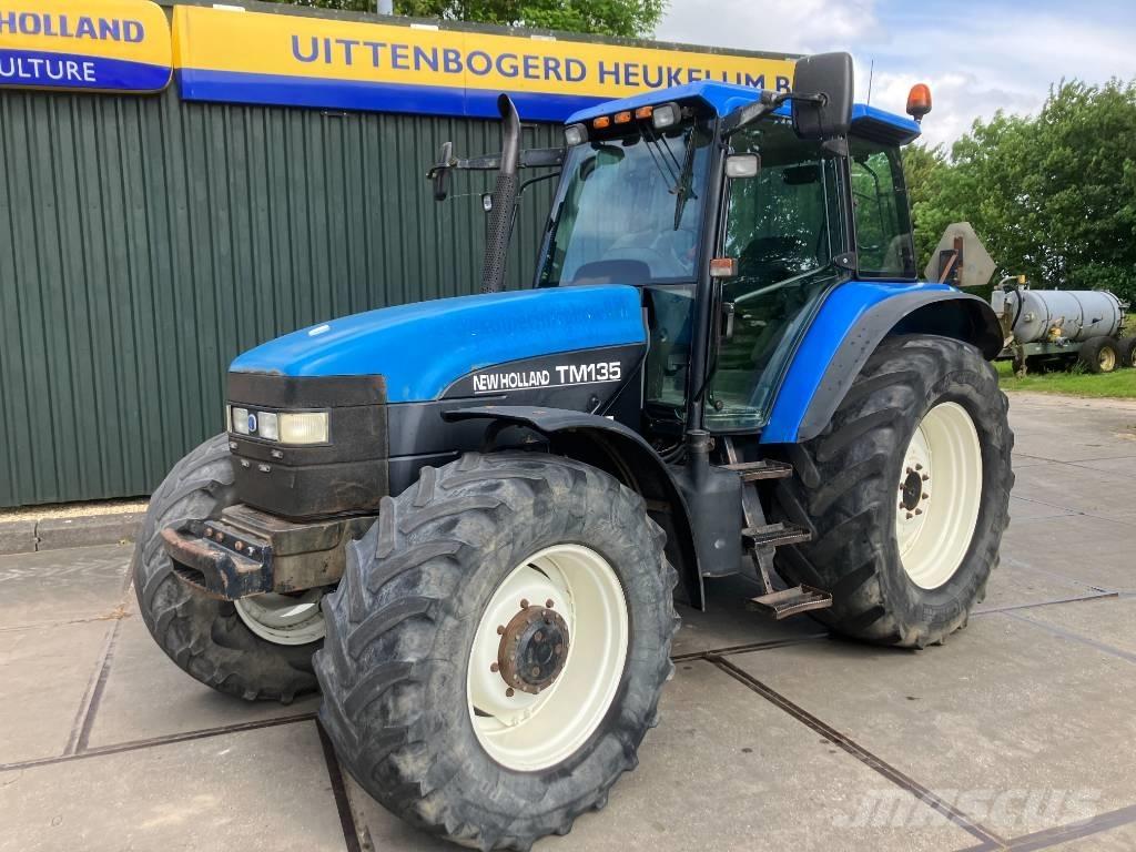 New Holland TM 135 Tratores Agrícolas usados