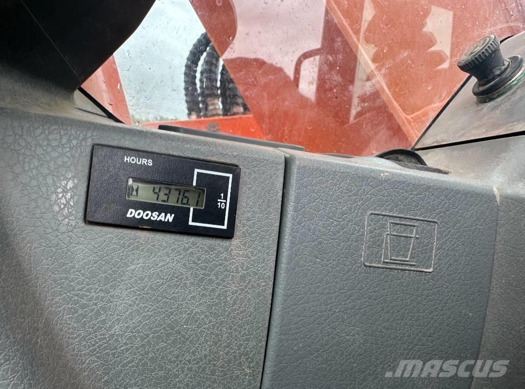 Doosan DX 140 LCR-3 Escavadoras de rastos