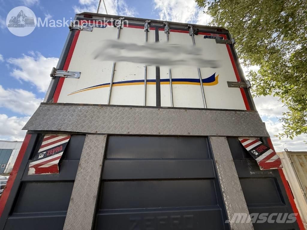 Scania R 520 LB Camiões de caixa fechada