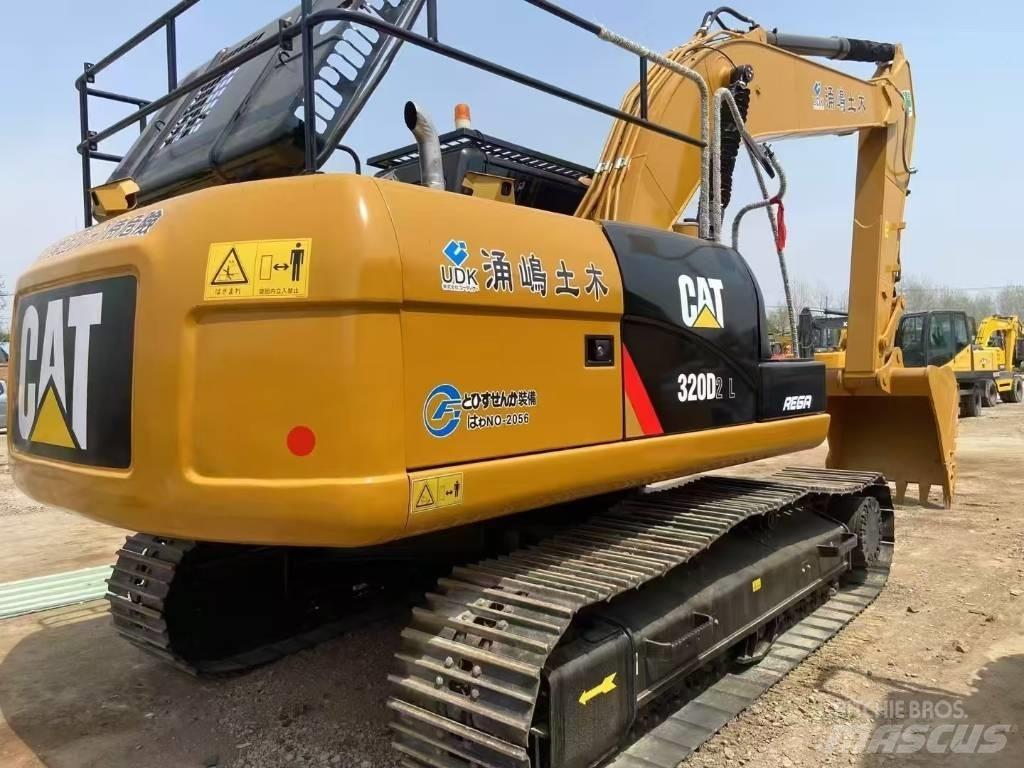 CAT 320D2 Escavadoras de rastos