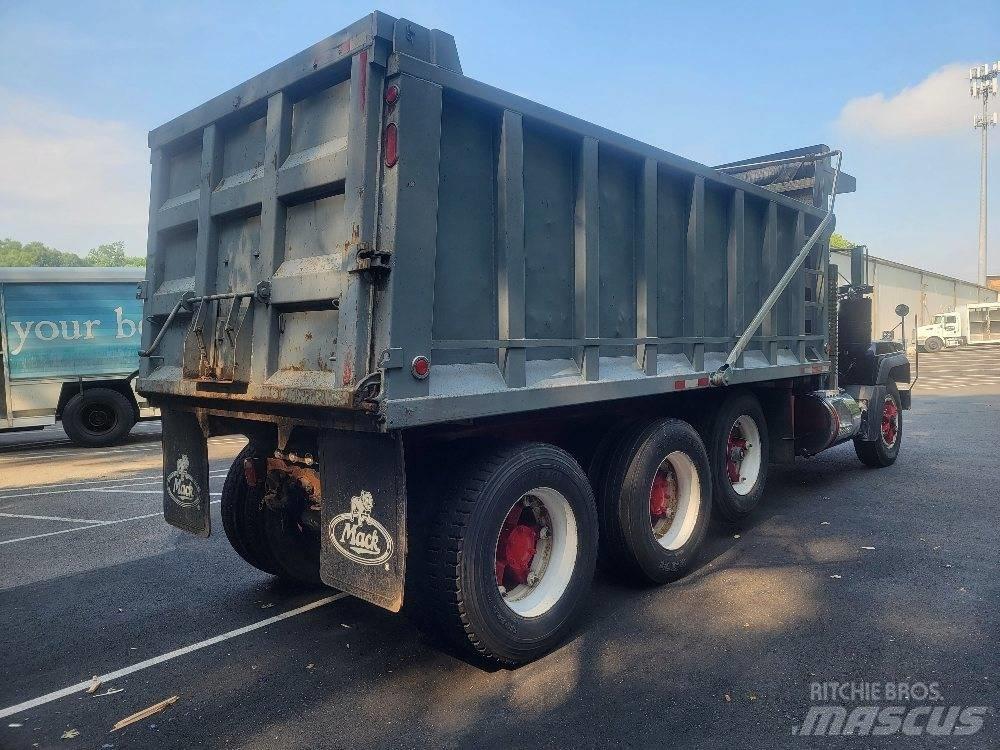 Mack RD688S Camiões basculantes