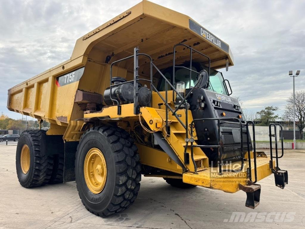 CAT 775 F Camiőes dumper basculantes rígidos