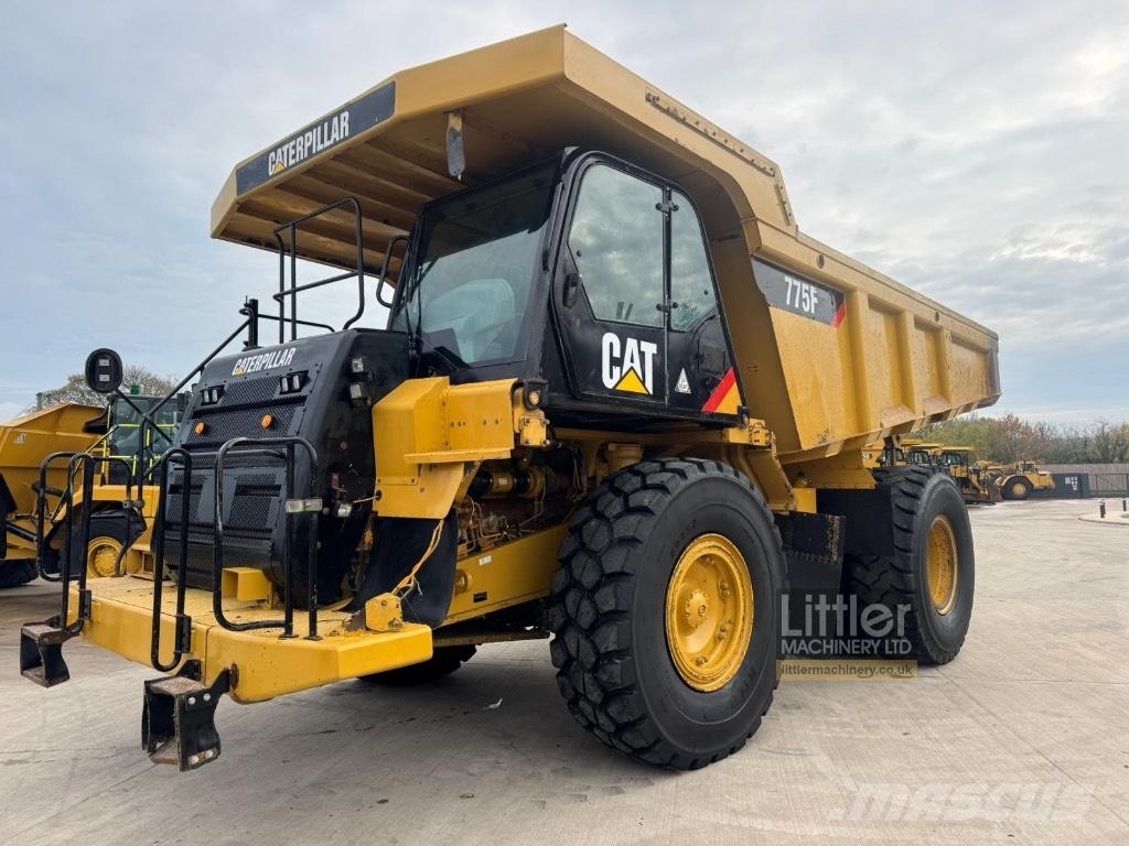 CAT 775 F Camiőes dumper basculantes rígidos