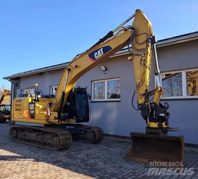 CAT 323 F L Escavadoras de rastos
