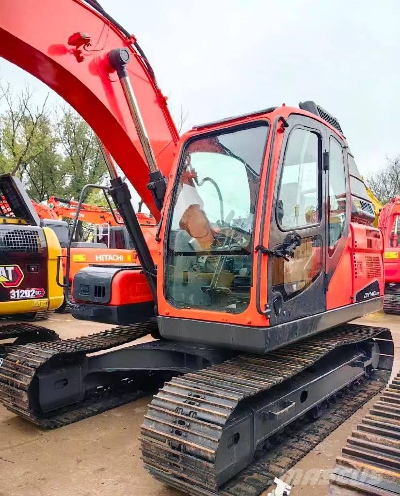 Doosan DX 140 Escavadoras de rastos
