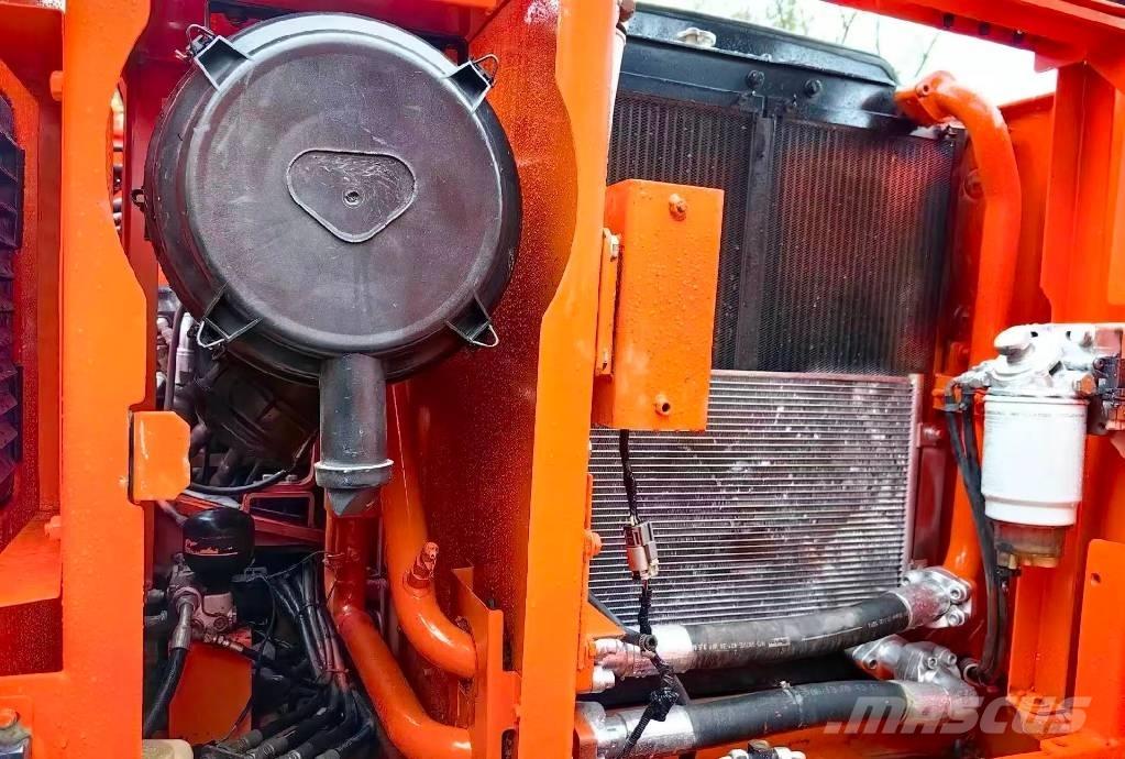 Doosan DX 140 Escavadoras de rastos